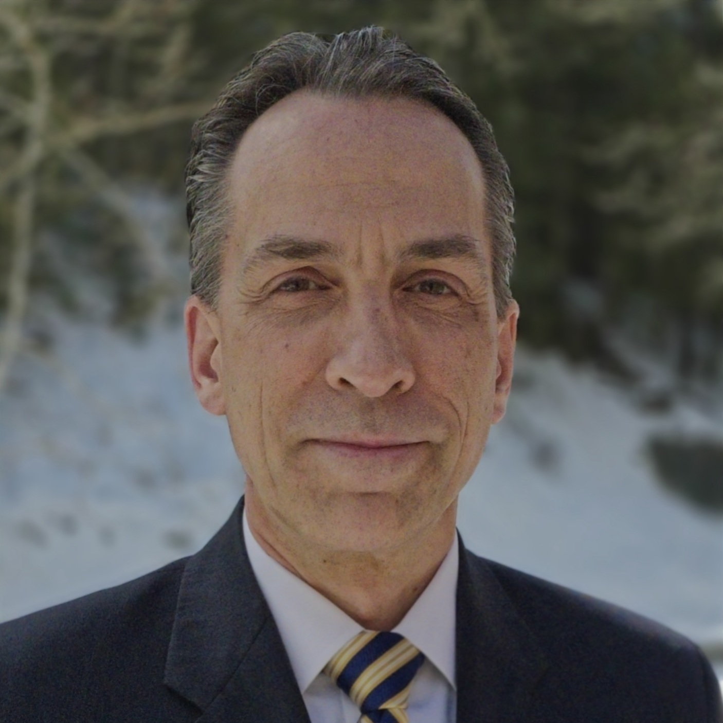 Raymond Realty Professional Agent Bio Headshot